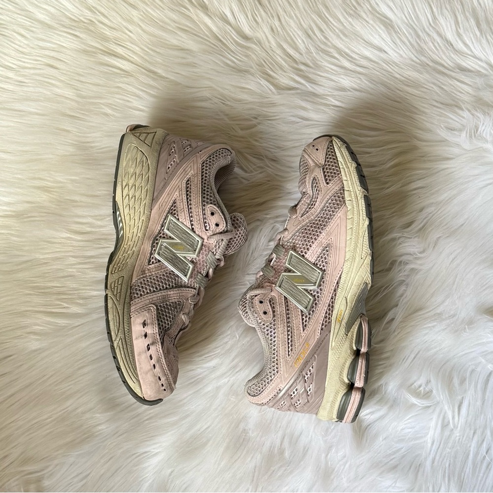 New Balance 1906R “Rose Sugar Ice Wine” Size 6.5Y (Women’s ~8) Pink - Picture 2 of 10